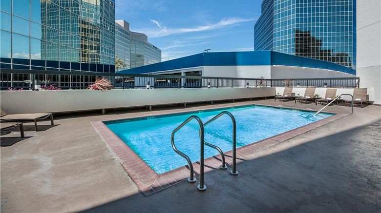 <b>Sonesta Los Angeles Airport LAX Pool</b>. Images powered by <a href="https://iceportal.shijigroup.com/" title="IcePortal" target="_blank">IcePortal</a>.