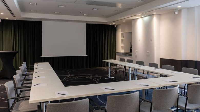 <b>Hotel & Spa Regent Petite France Meeting</b>. Images powered by <a href="https://iceportal.shijigroup.com/" title="IcePortal" target="_blank">IcePortal</a>.