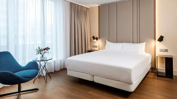 NH Hannover Hotel Room