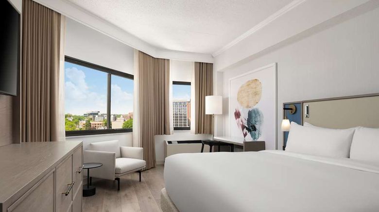 <b>Sonesta White Plains Downtown Room</b>. Images powered by <a href="https://iceportal.shijigroup.com/" title="IcePortal" target="_blank">IcePortal</a>.