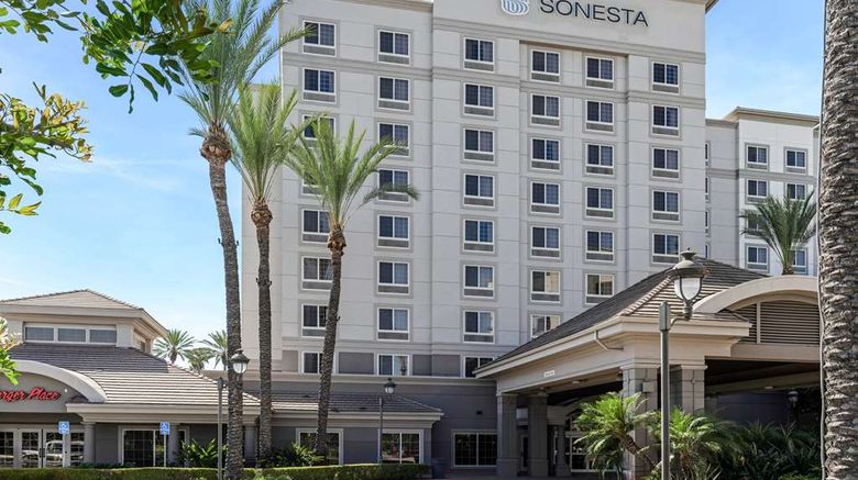 <b>Sonesta Anaheim Resort Area Exterior</b>. Images powered by <a href="https://iceportal.shijigroup.com/" title="IcePortal" target="_blank">IcePortal</a>.