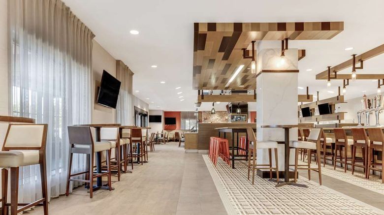 <b>Sonesta Anaheim Resort Area Restaurant</b>. Images powered by <a href="https://iceportal.shijigroup.com/" title="IcePortal" target="_blank">IcePortal</a>.