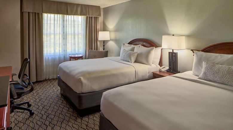 <b>Sonesta Atlanta Airport South Room</b>. Images powered by <a href="https://iceportal.shijigroup.com/" title="IcePortal" target="_blank">IcePortal</a>.