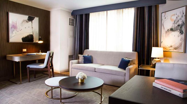<b>The Yorkville Royal Sonesta Hotel Suite</b>. Images powered by <a href="https://iceportal.shijigroup.com/" title="IcePortal" target="_blank">IcePortal</a>.