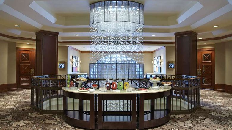 <b>The Yorkville Royal Sonesta Hotel Lobby</b>. Images powered by <a href="https://iceportal.shijigroup.com/" title="IcePortal" target="_blank">IcePortal</a>.