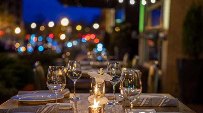 <b>The Royal Sonesta DC Dupont Circle Restaurant</b>. Images powered by <a href="https://iceportal.shijigroup.com/" title="IcePortal" target="_blank">IcePortal</a>.