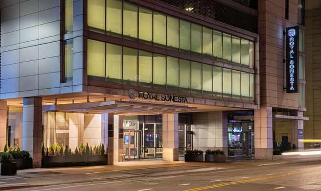 The Royal Sonesta Chicago River North Exterior