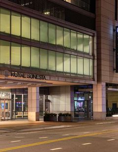 The Royal Sonesta Chicago River North