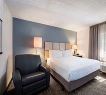 Sonesta Simply Suites Birmingham Hoover Suite
