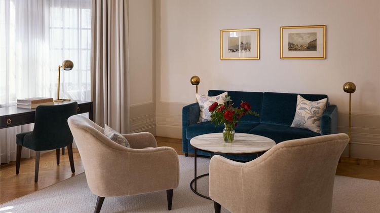 Hotel Diplomat Room
