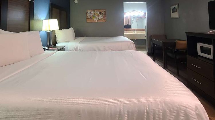 Econo Lodge Room