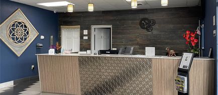 Econo Lodge Lobby