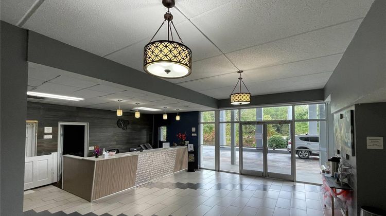 Econo Lodge Lobby