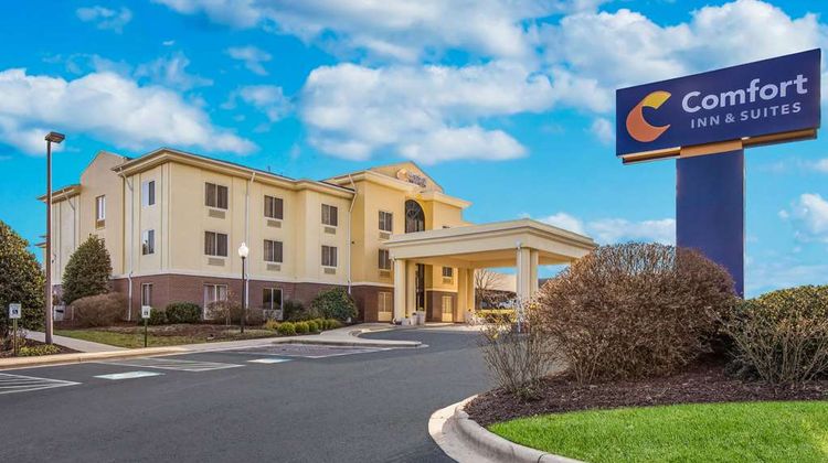 Comfort Inn & Suites Exterior