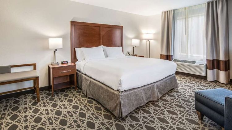 Comfort Inn & Suites Room