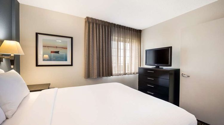 Sonesta Simply Suites Denver West Suite