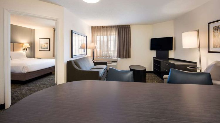 Sonesta Simply Suites Denver West Suite