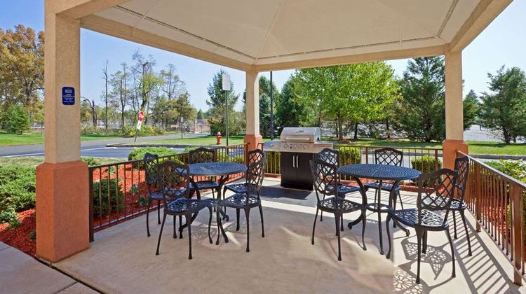 Sonesta Simply Suites Somerset Restaurant