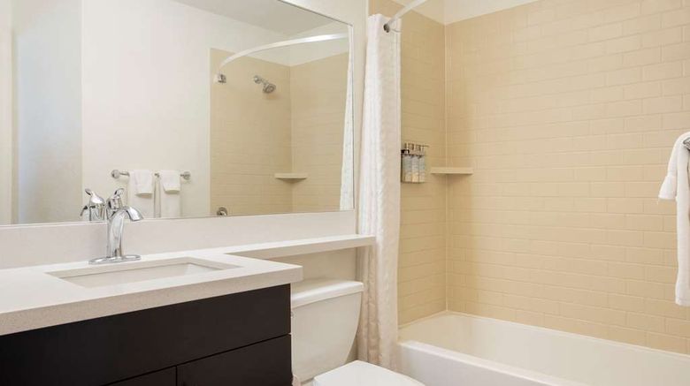 <b>Sonesta Simply Suites Somerset Room</b>. Images powered by <a href="https://iceportal.shijigroup.com/" title="IcePortal" target="_blank">IcePortal</a>.