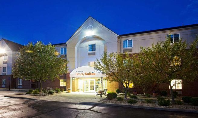 Sonesta Simply Suites Detroit Troy Exterior