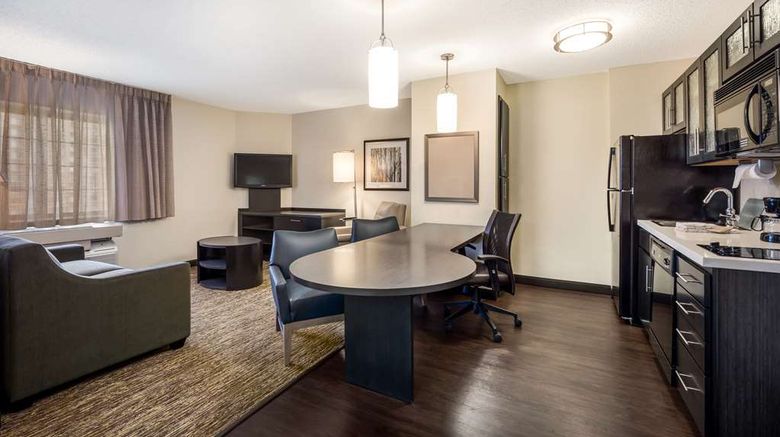 <b>Sonesta Simply Suites Irvine Spectrum Suite</b>. Images powered by <a href="https://iceportal.shijigroup.com/" title="IcePortal" target="_blank">IcePortal</a>.