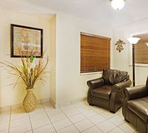 Sonesta Simply Suites Knoxville Lobby