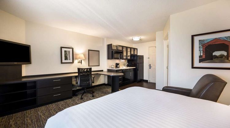 Sonesta Simply Suites Anaheim Suite