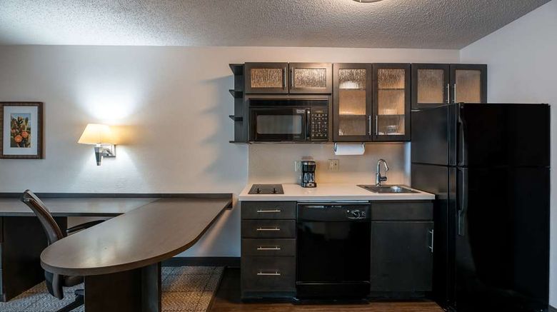 <b>Sonesta Simply Suites Fossil Creek Suite</b>. Images powered by <a href="https://iceportal.shijigroup.com/" title="IcePortal" target="_blank">IcePortal</a>.