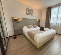 Hotel Le Valois Room