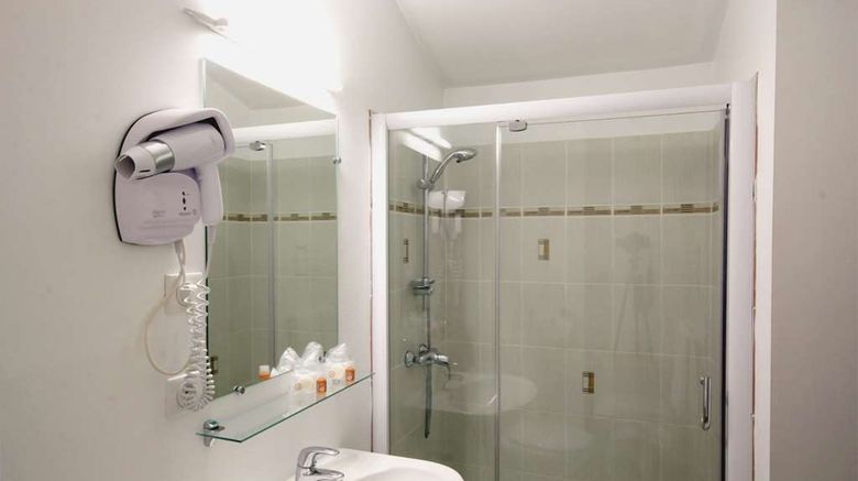 <b>Hotel Le Valois Room</b>. Images powered by <a href="https://iceportal.shijigroup.com/" title="IcePortal" target="_blank">IcePortal</a>.