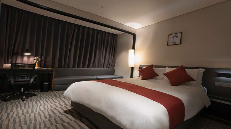 <b>Best Western Plus Jeonju Hotel Room</b>. Images powered by <a href="https://iceportal.shijigroup.com/" title="IcePortal" target="_blank">IcePortal</a>.