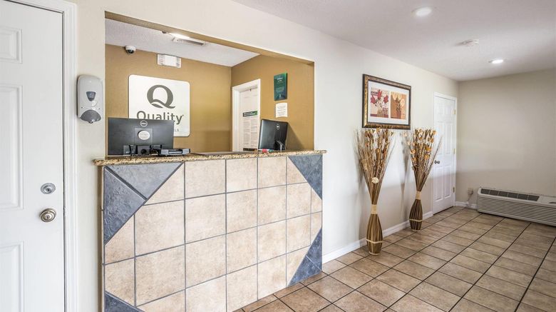 <b>Quality Inn White Springs Lobby</b>. Images powered by <a href="https://iceportal.shijigroup.com/" title="IcePortal" target="_blank">IcePortal</a>.