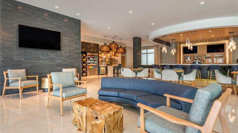 <b>Cambria Hotel Fort Lauderdale Beach Lobby</b>. Images powered by <a href="https://iceportal.shijigroup.com/" title="IcePortal" target="_blank">IcePortal</a>.