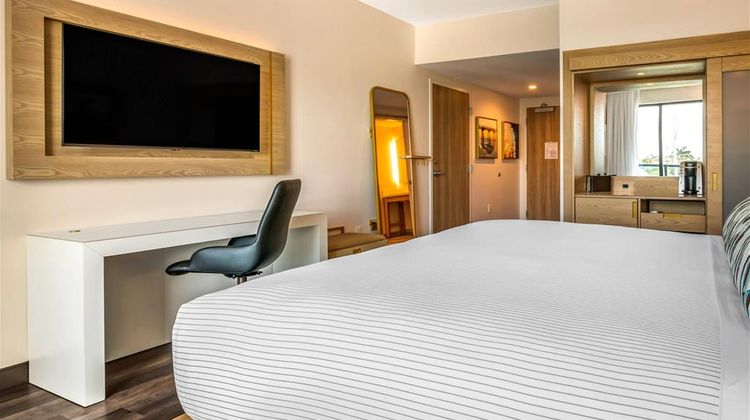 Cambria Hotel Fort Lauderdale Beach Room