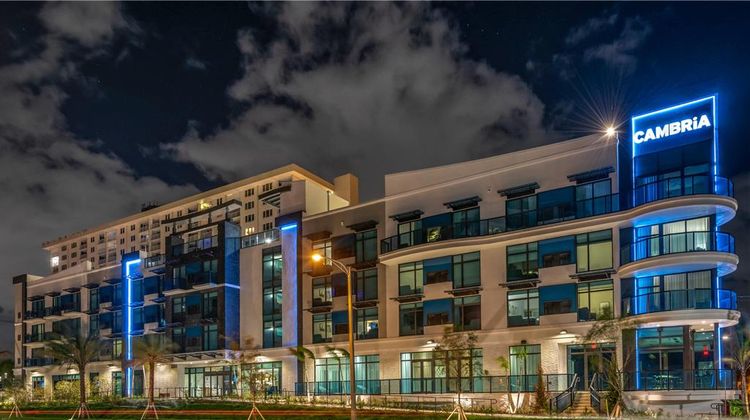 Cambria Hotel Fort Lauderdale Beach Exterior