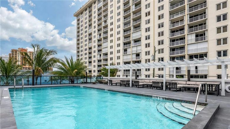 <b>Cambria Hotel Fort Lauderdale Beach Pool</b>. Images powered by <a href="https://iceportal.shijigroup.com/" title="IcePortal" target="_blank">IcePortal</a>.