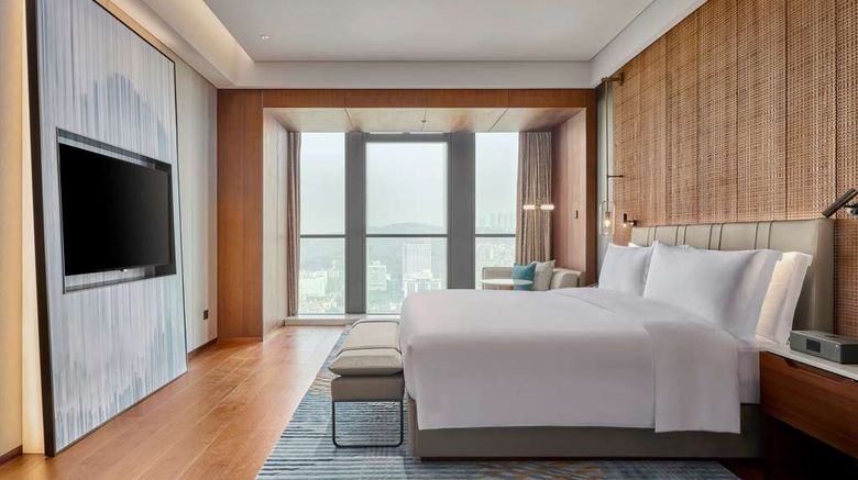 <b>Hilton Chongqing Liangjiang New Area Room</b>. Images powered by <a href="https://iceportal.shijigroup.com/" title="IcePortal" target="_blank">IcePortal</a>.