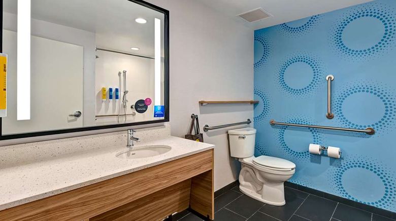 <b>Tru by Hilton Tahlequah Room</b>. Images powered by <a href="https://iceportal.shijigroup.com/" title="IcePortal" target="_blank">IcePortal</a>.
