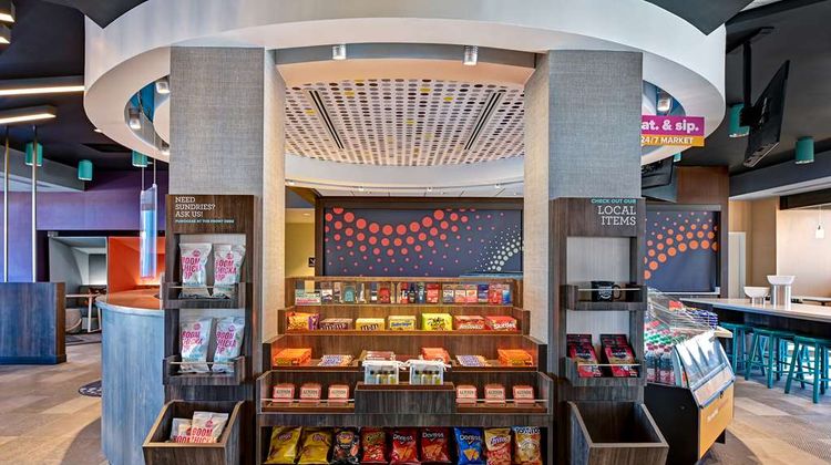 Tru by Hilton Tahlequah Lobby