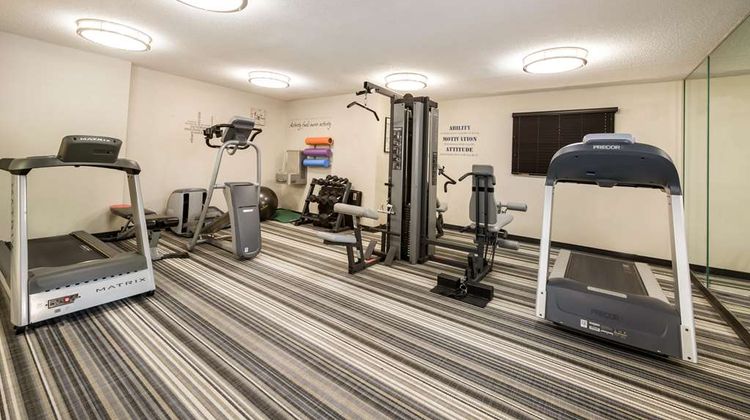 Sonesta Simply Suites Hampton Health