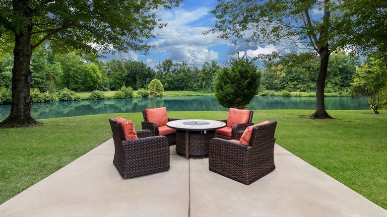<b>Sonesta Simply Suites Hampton Exterior</b>. Images powered by <a href="https://iceportal.shijigroup.com/" title="IcePortal" target="_blank">IcePortal</a>.