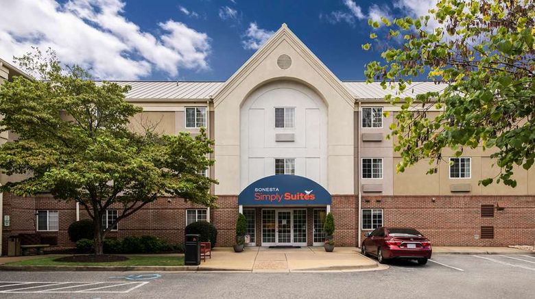 <b>Sonesta Simply Suites Hampton Exterior</b>. Images powered by <a href="https://iceportal.shijigroup.com/" title="IcePortal" target="_blank">IcePortal</a>.