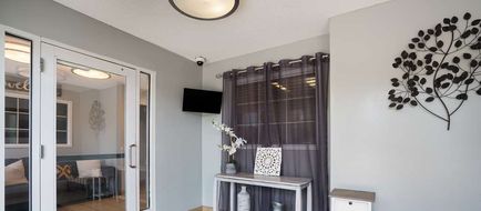 Sonesta Simply Suites Des Moines Lobby