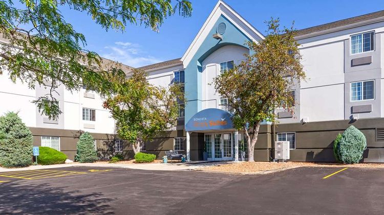 Sonesta Simply Suites St Louis Earth City Exterior