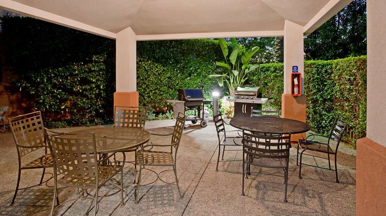 <b>Sonesta Simply Suites Orange County Arpt Recreation</b>. Images powered by <a href="https://iceportal.shijigroup.com/" title="IcePortal" target="_blank">IcePortal</a>.