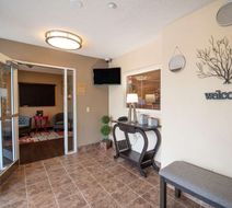 Sonesta Simply Suites Chicago Naperville Lobby