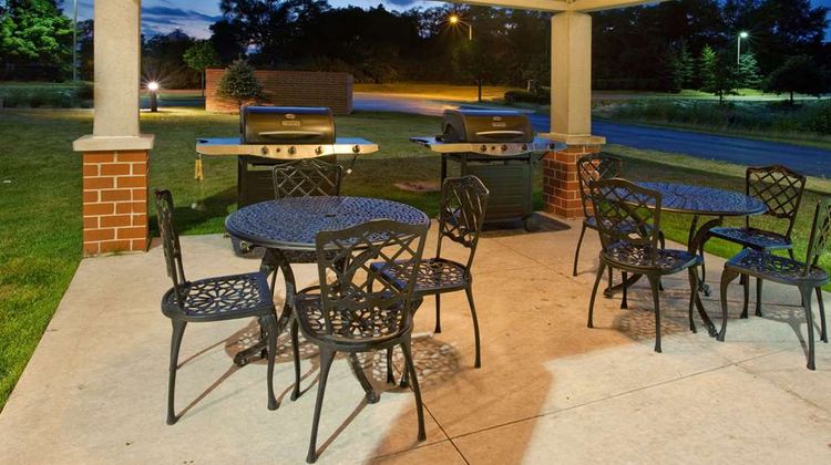 Sonesta Simply Suites Chicago Naperville Recreation