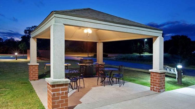Sonesta Simply Suites Chicago Naperville Recreation