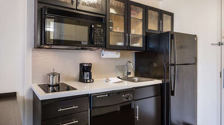 <b>Sonesta Simply Suites Chicago Naperville Room</b>. Images powered by <a href="https://iceportal.shijigroup.com/" title="IcePortal" target="_blank">IcePortal</a>.