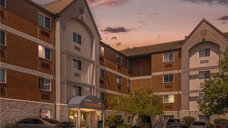 <b>Sonesta Simply Suites Boston Burlington Exterior</b>. Images powered by <a href="https://iceportal.shijigroup.com/" title="IcePortal" target="_blank">IcePortal</a>.